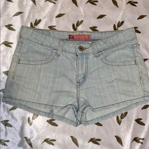 🌵Levi’s shorts